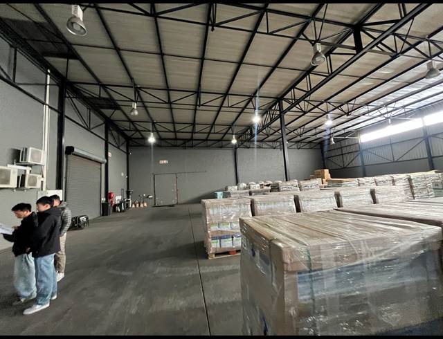 1,551M² WAREHOUSE TO LET IN SPARTAN